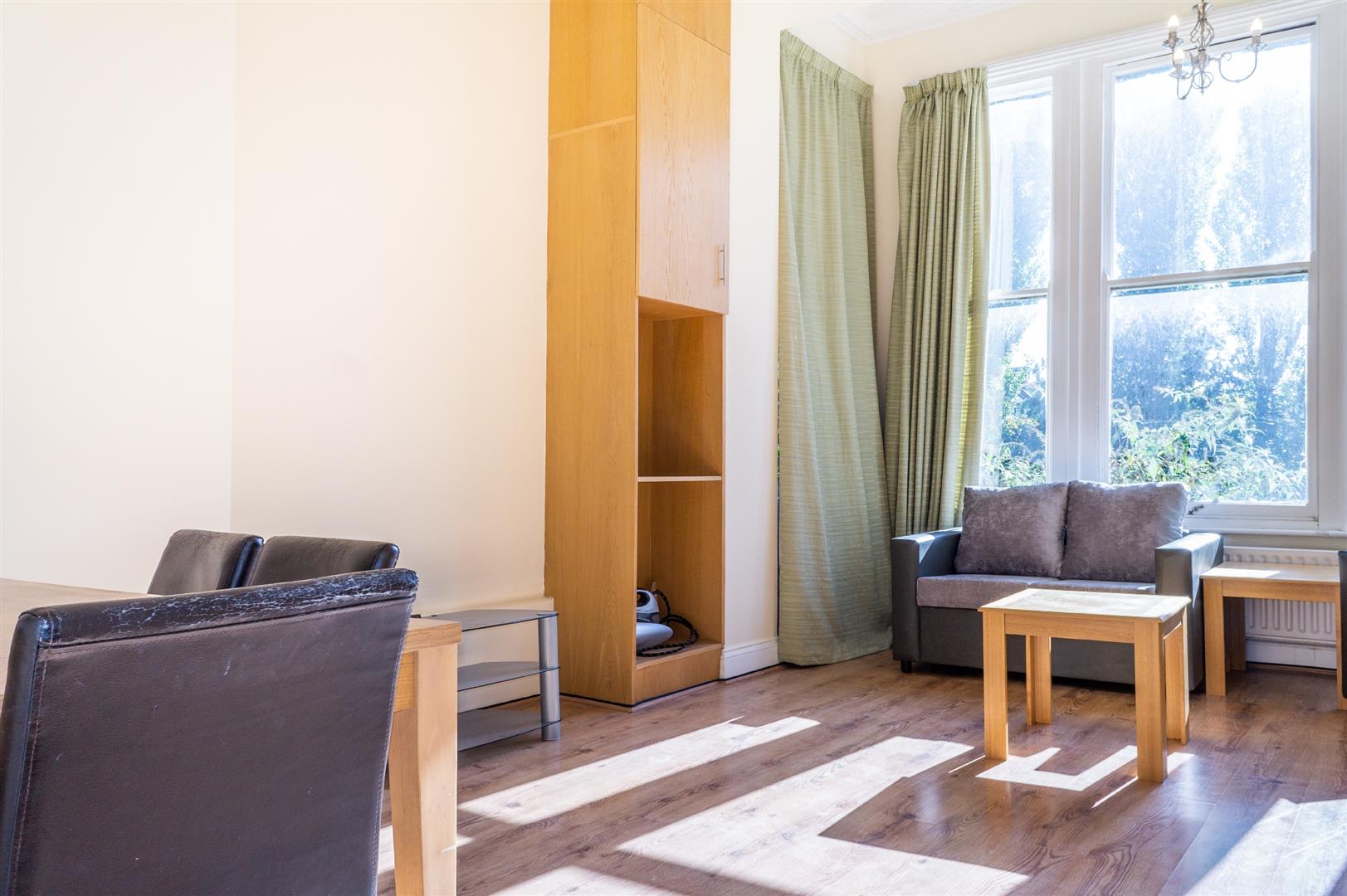 3 bed property in Elgin Avenue, Maida Vale